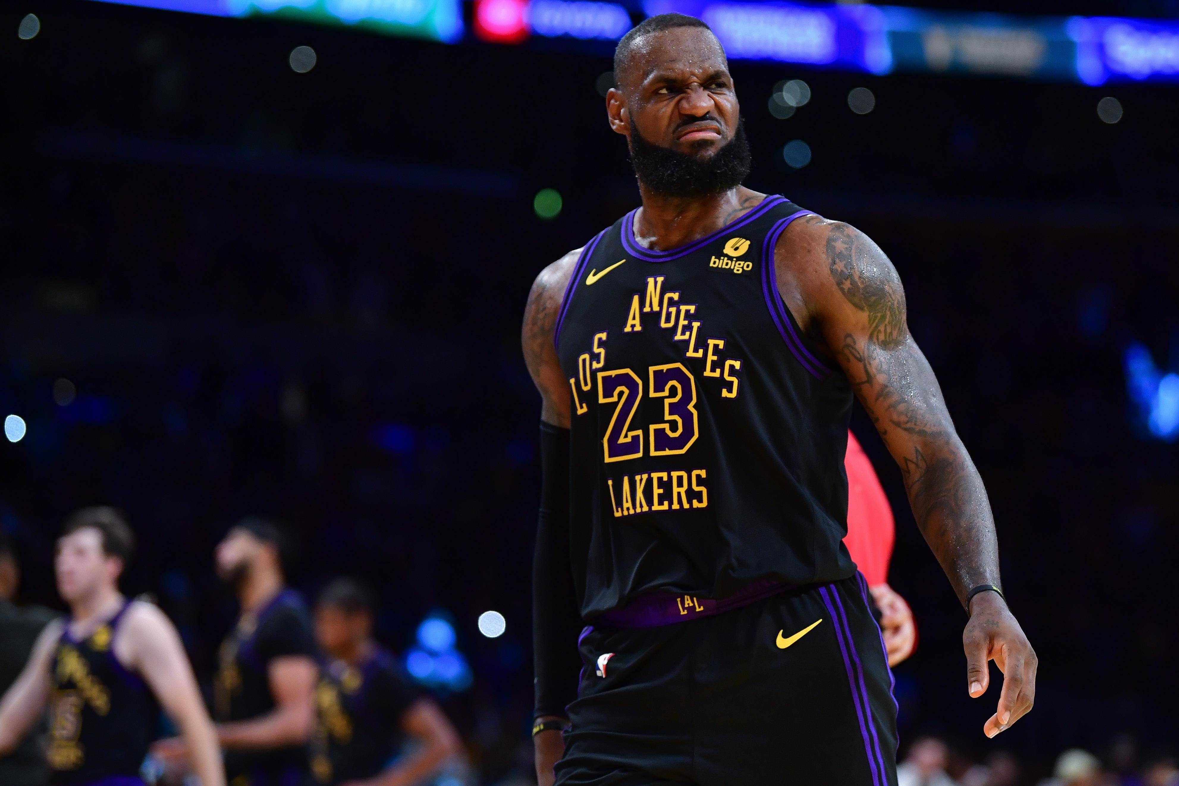 开云在线平台-转会期体能课后，洛杉矶湖人复出首秀备战NBA季后赛，震撼外界，更衣室氛围转暖的简单介绍