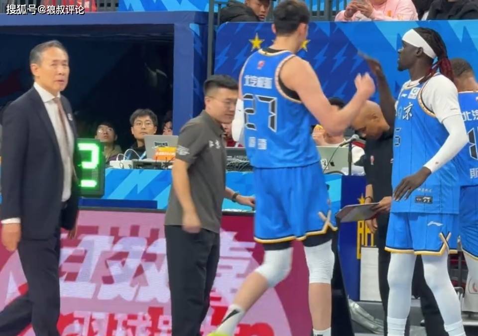 北京首钢训练开放日，今夜内部沟通引欢呼，CBA常规赛在即，赛季目标并未改变的简单介绍