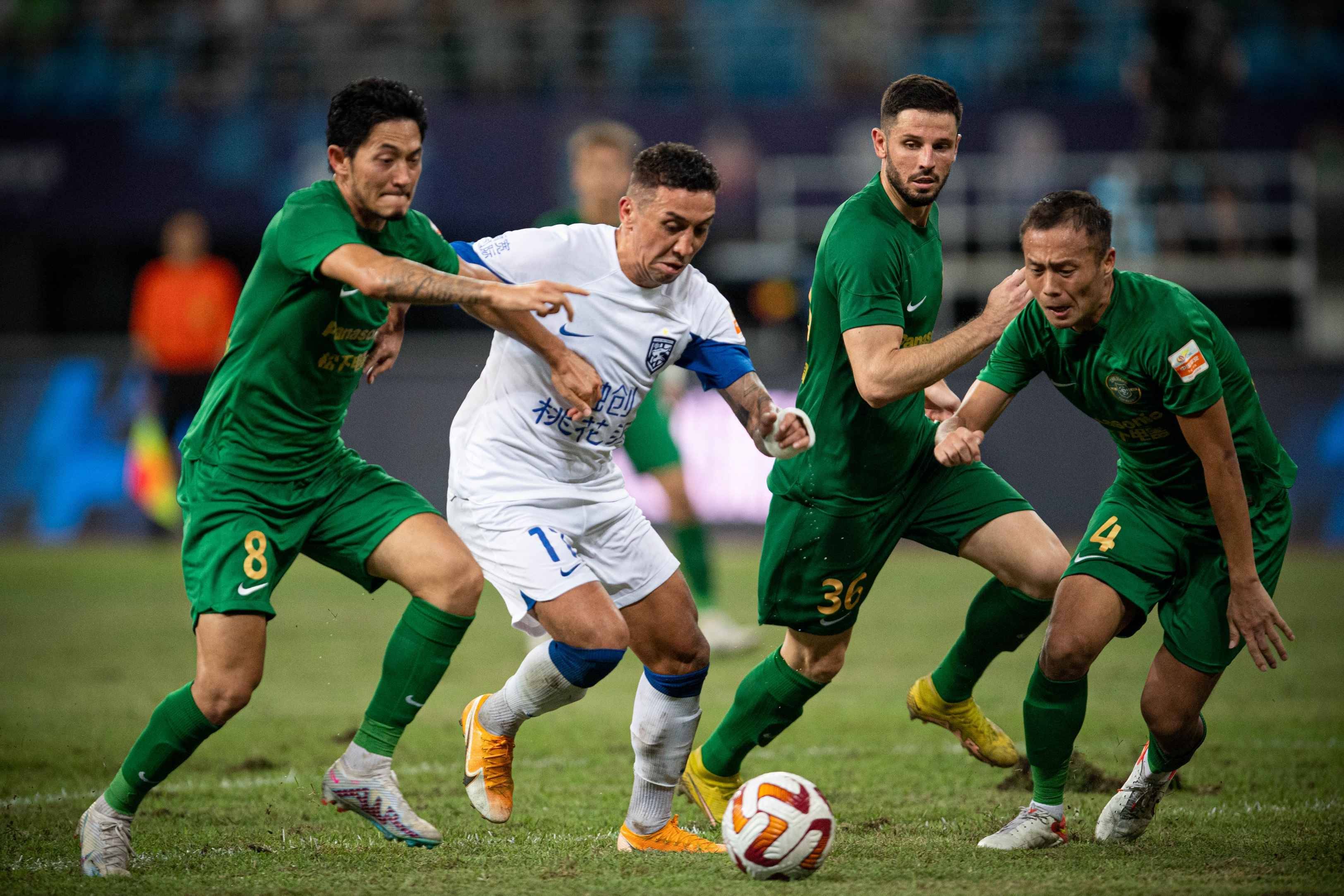 开云官网-包含亚冠倒计时,马德里竞技今晨再遭质疑,细节引发关注,震撼外界,控场能力受关注的词条